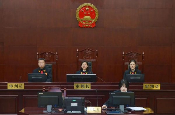 欧洲杯体育被告东说念主孙亮堂很是申辩东说念主到庭进入诉讼-开云(中国)kaiyun网页版 登录入口